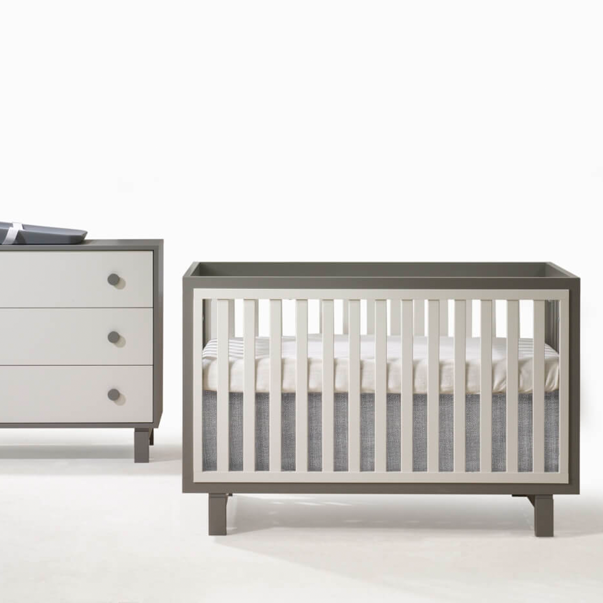 Bjorn Classic Crib & Dresser Set - Tots to Teens Furniture