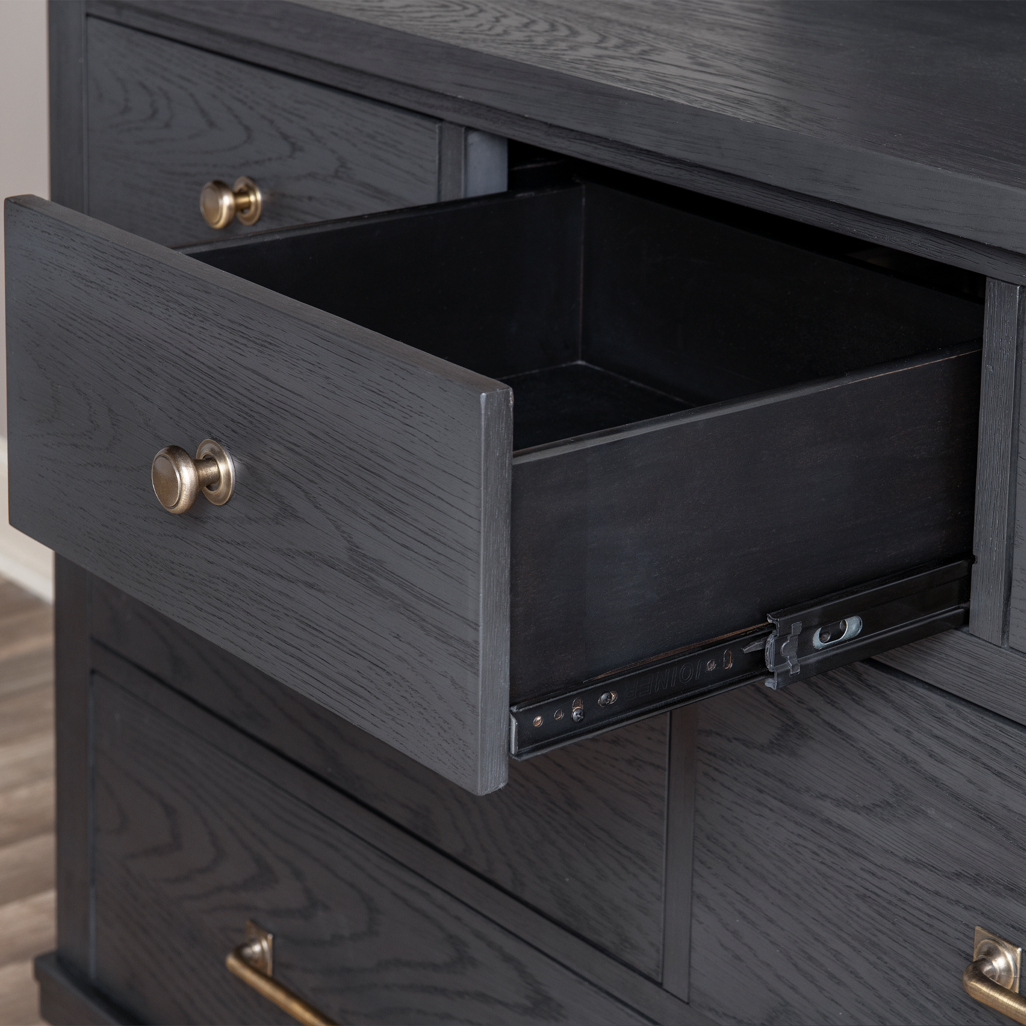 Flatiron 7 Drawer Dresser - Tots to Teens Furniture