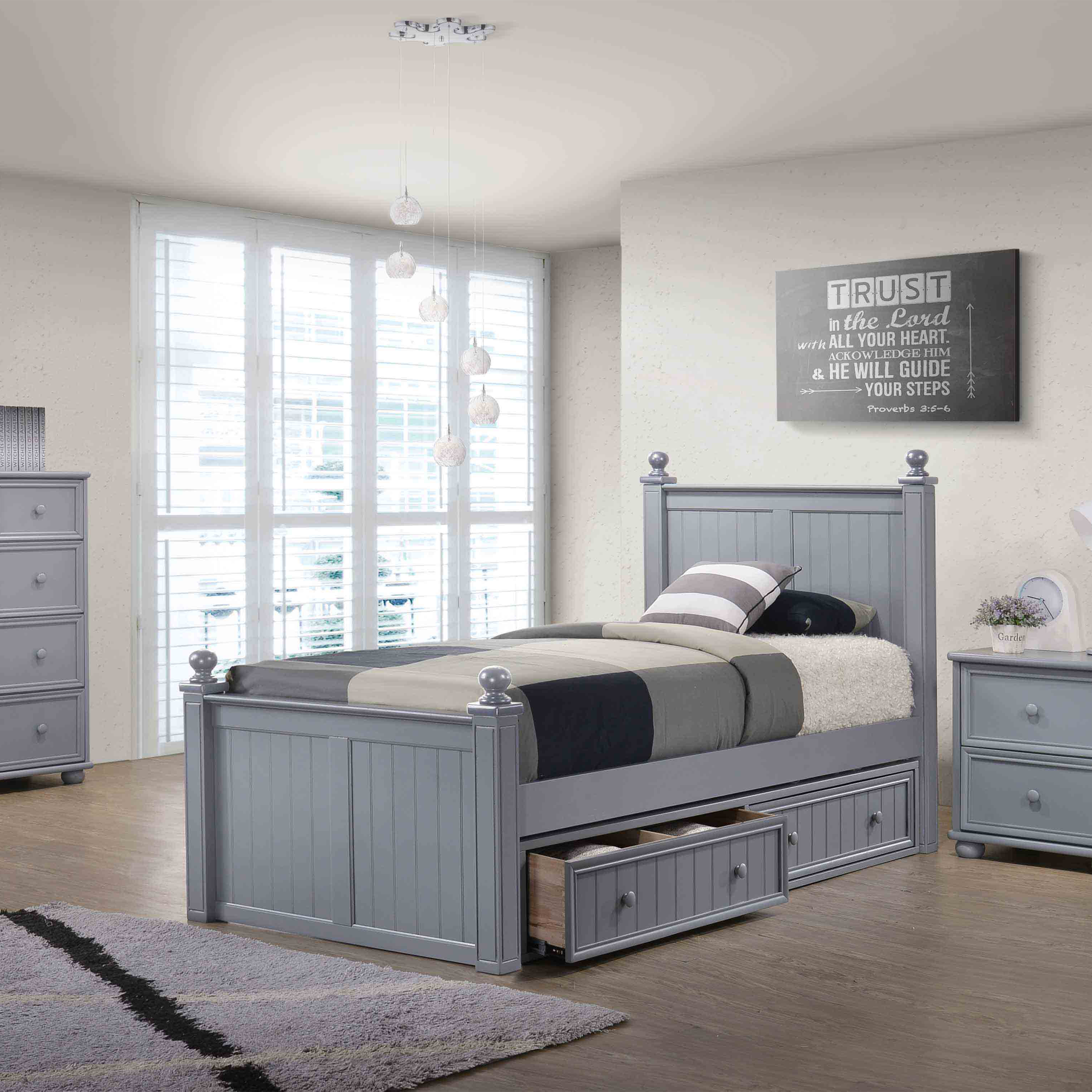 Beaufort Classic Posts Bed - Tots to Teens Furniture
