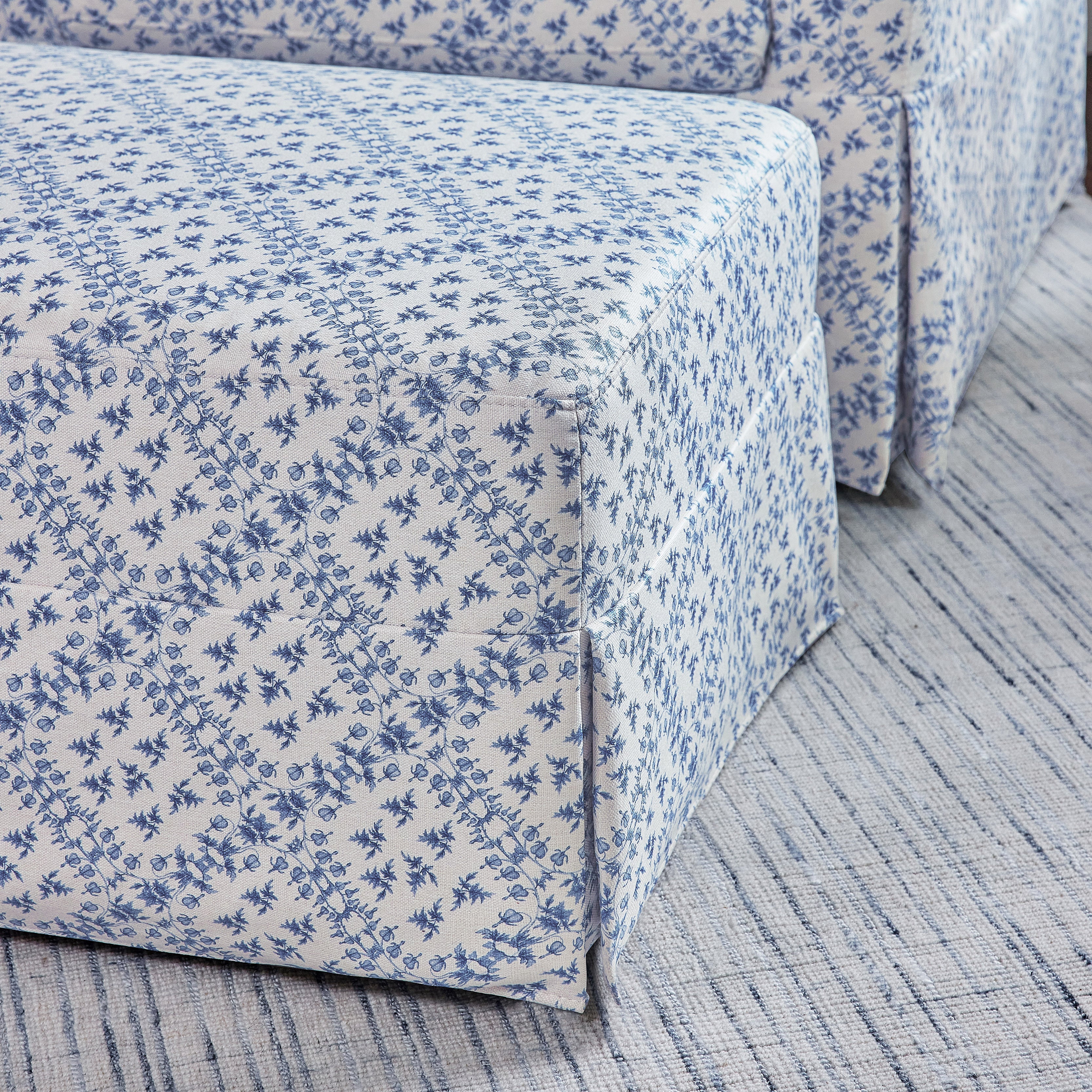 Crawford Gliding Ottoman - Tots to Teens Furniture