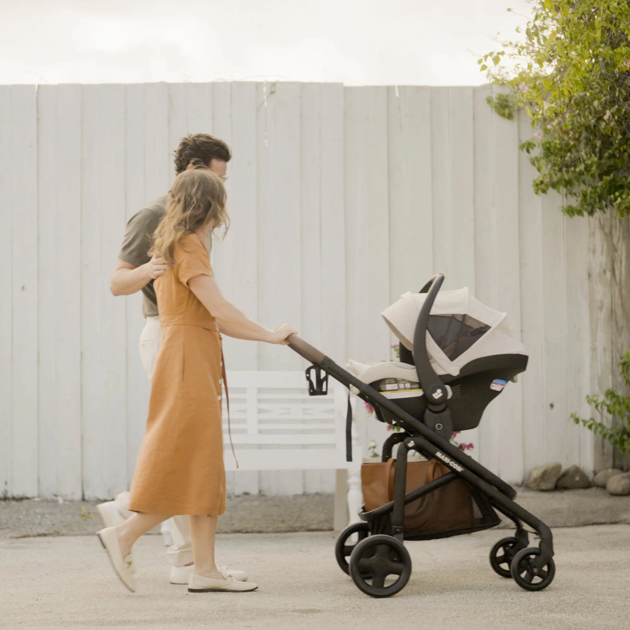 Tayla Max 5-in-1 Travel System | Tots to Teens Furniture
