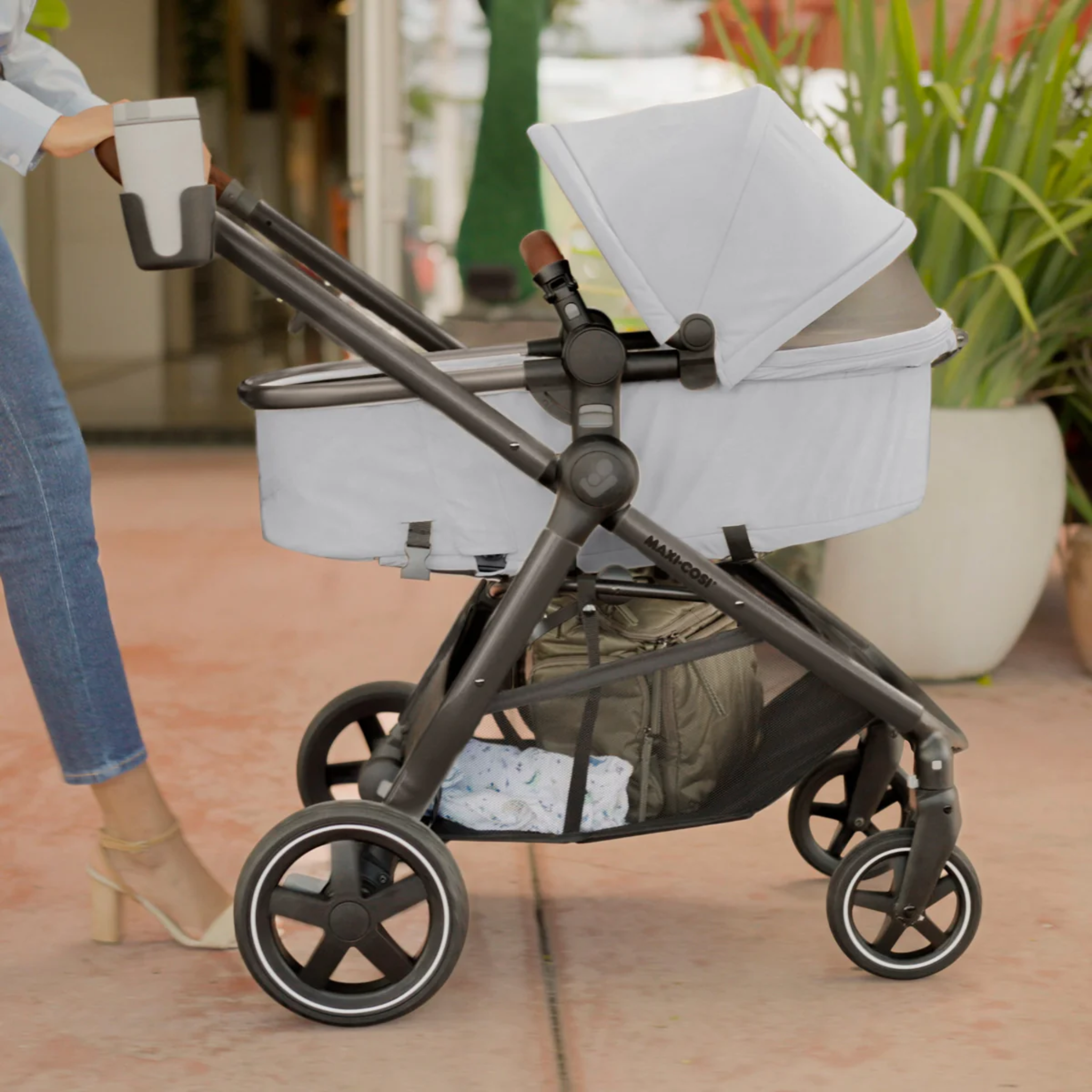 Zelia2 Luxe Travel System - Tots to Teens Furniture