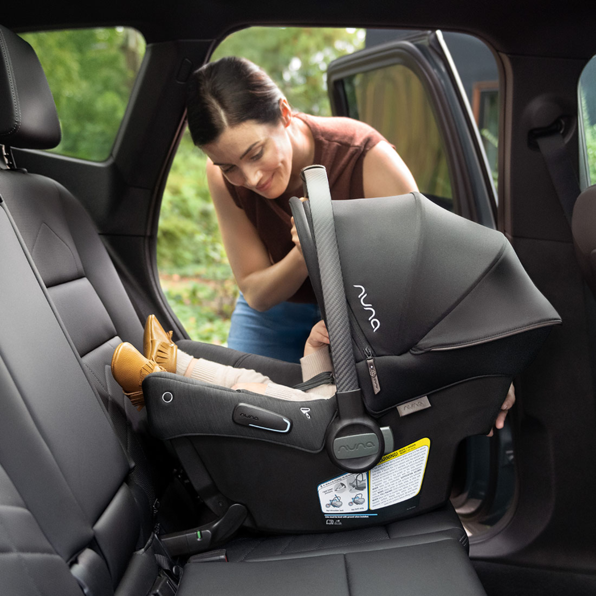 triv lx + pipa urbn travel system - Tots to Teens Furniture