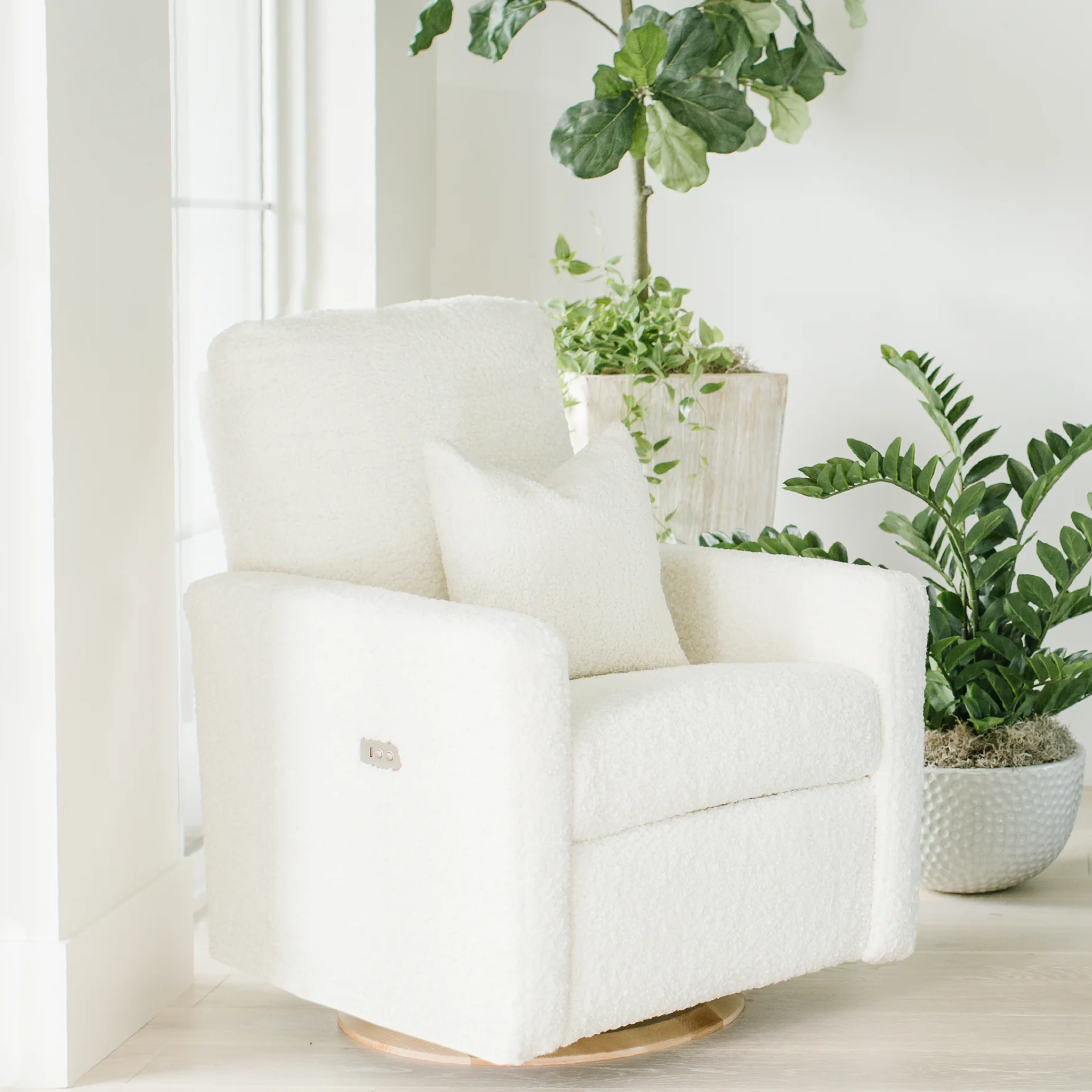 Oilo Drew Gliding Swivel Nursery Recliner - Tots to Teens Furniture