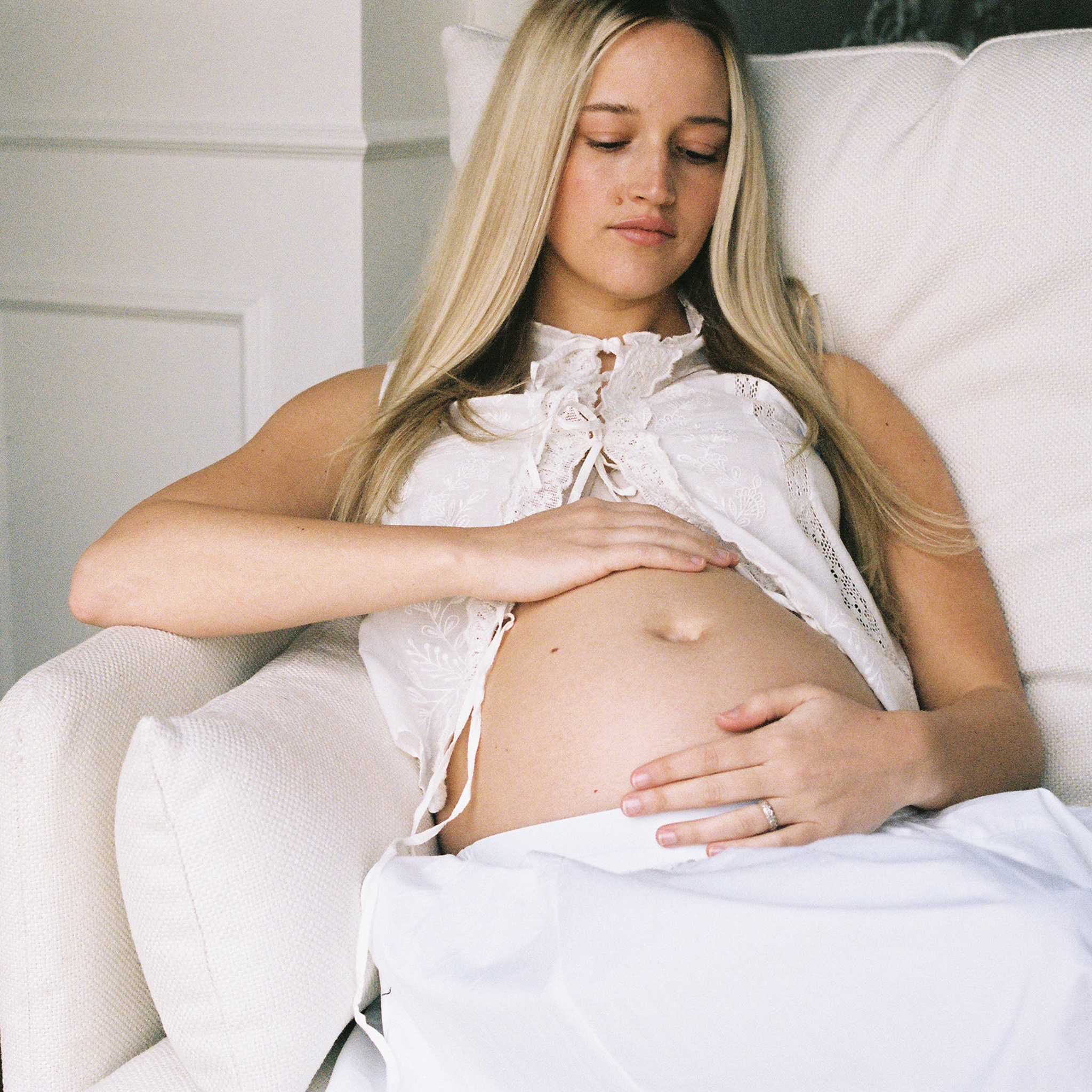 Oilo Ollie a Chair and a Half - Swivel Nursery Glider with Back Recline Feature