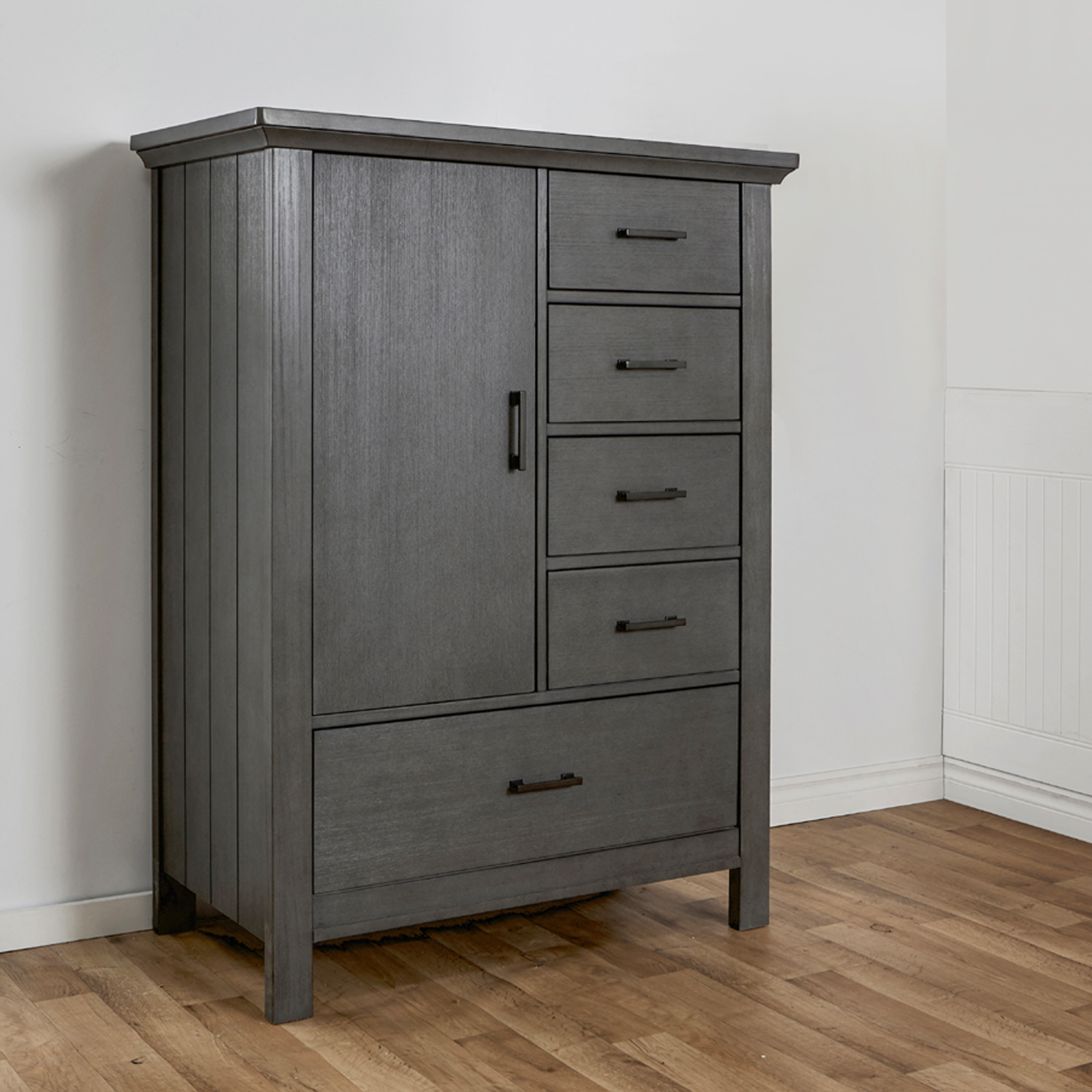 Como Door Chest - Tots to Teens Furniture