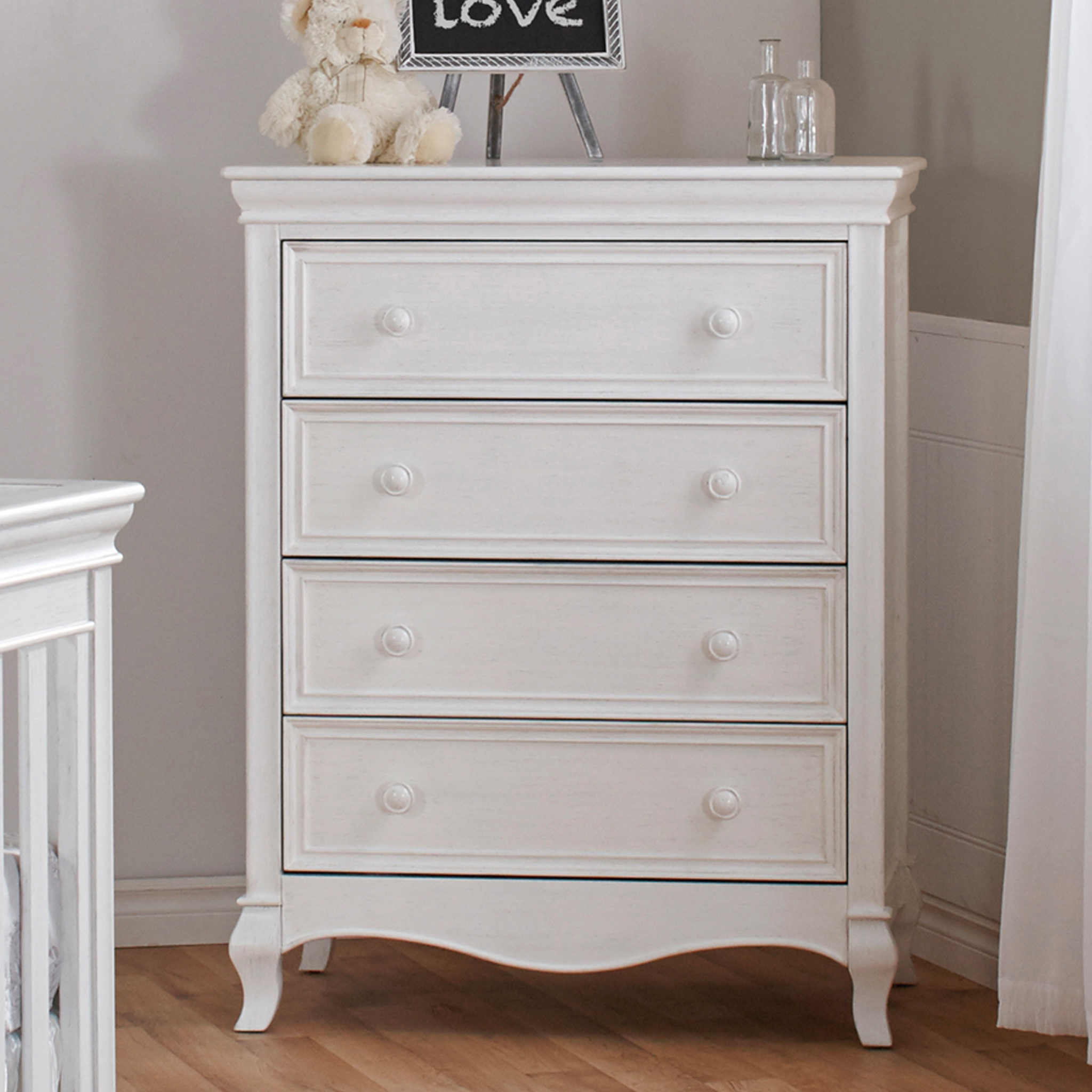 Diamante 4 Drawer Chest in Vintage White - Tots to Teens Furniture