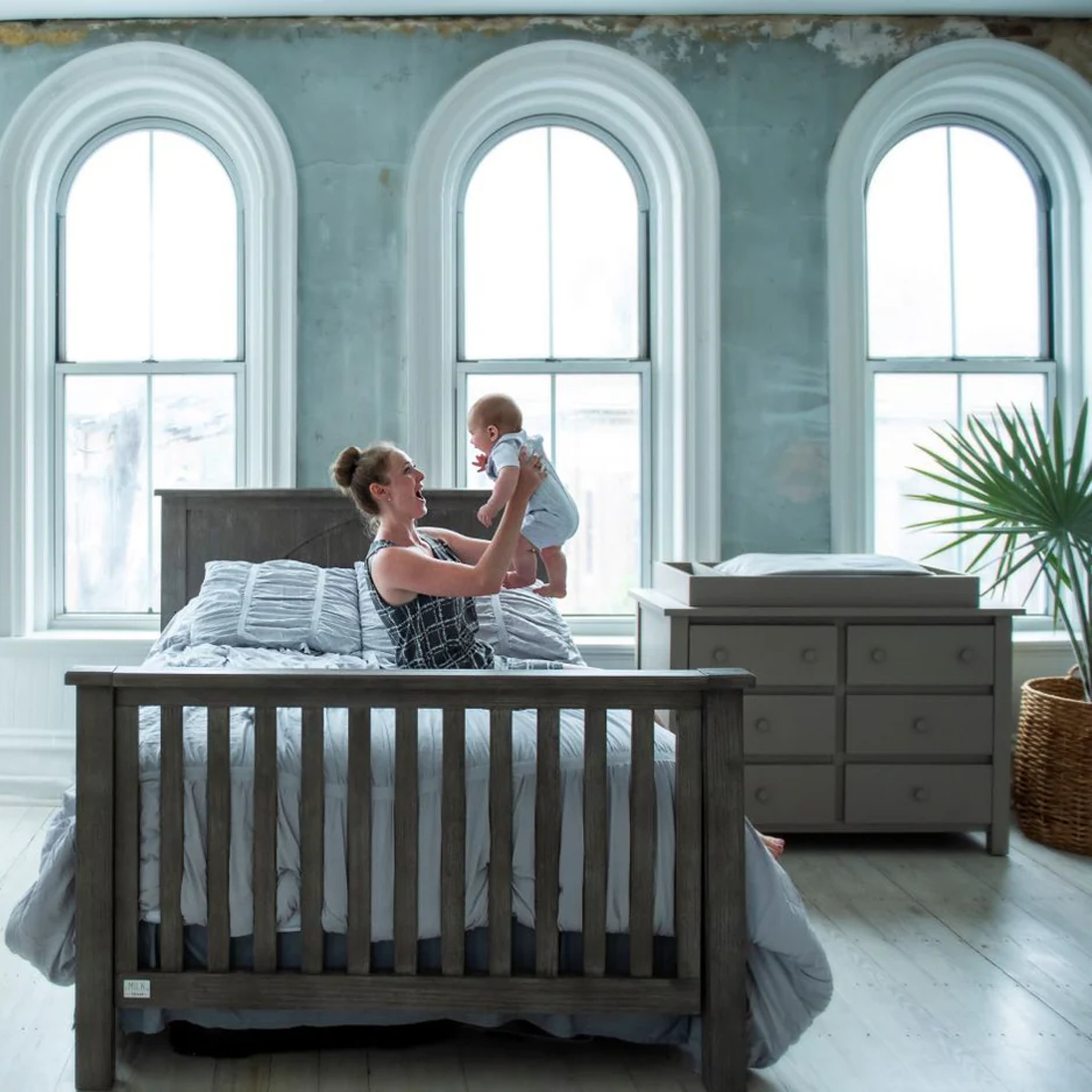 Relic Winchester Crib - Tots to Teens Furniture