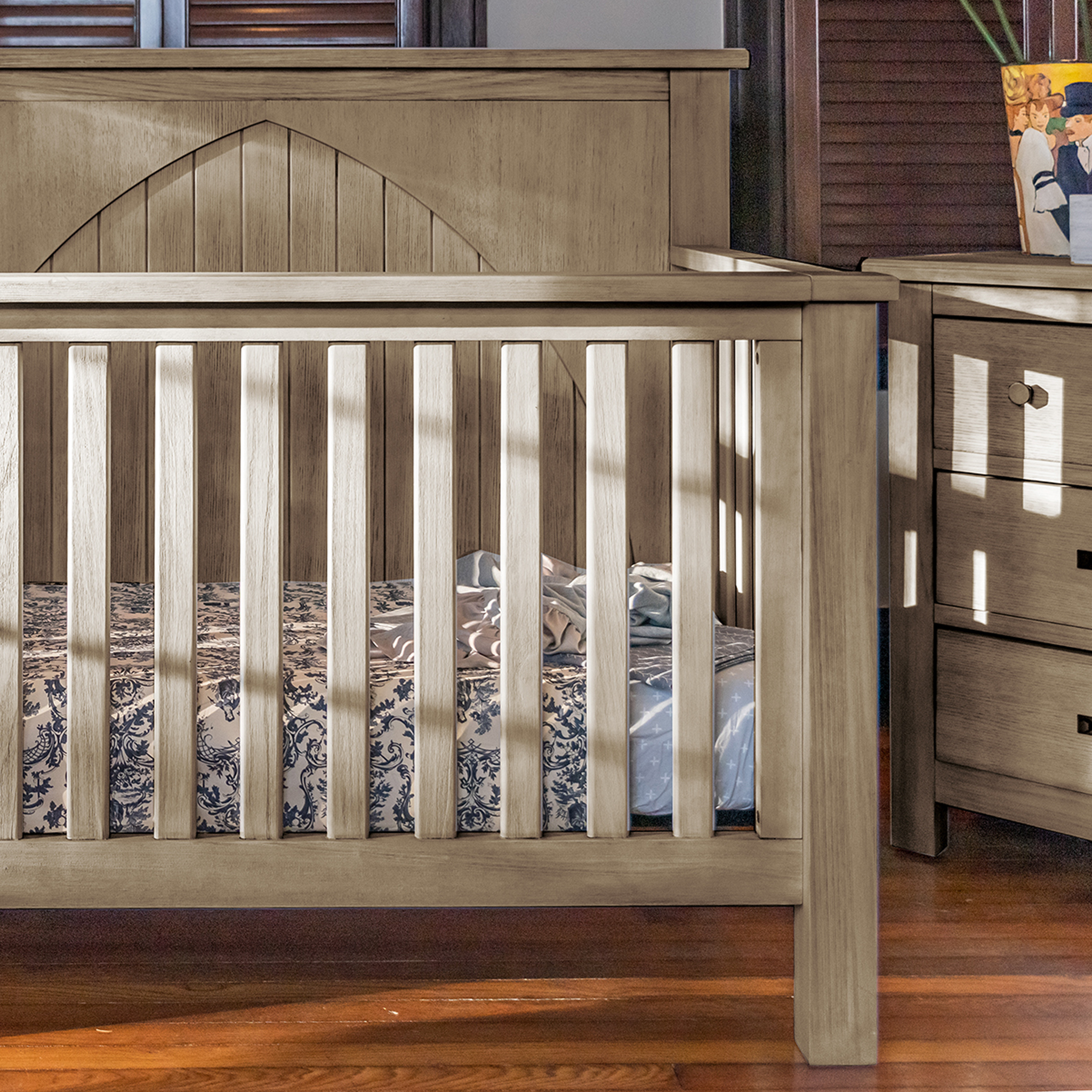 Relic Winchester Crib - Tots to Teens Furniture