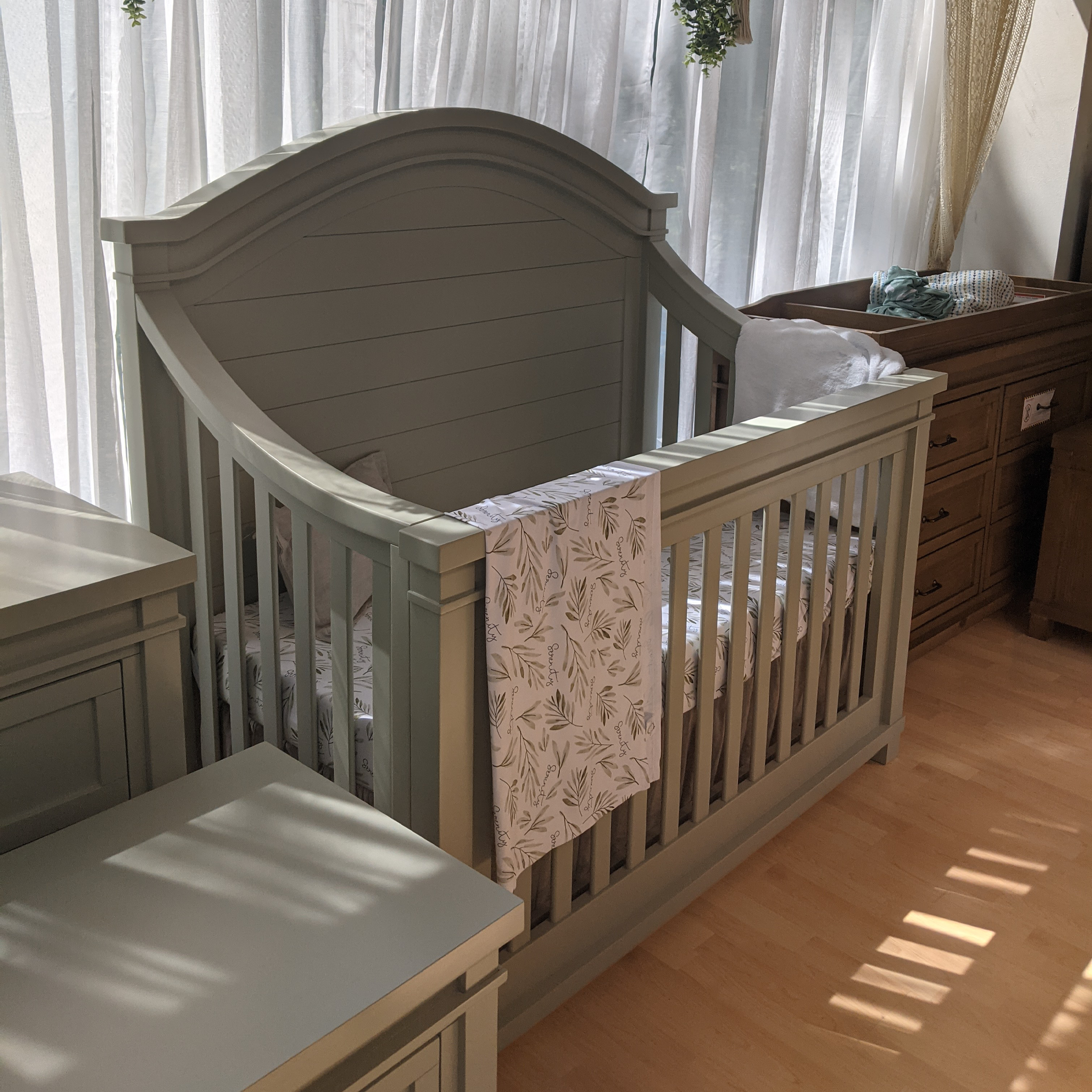 Rowan Arch Top Convertible Crib - Tots to Teens Furniture