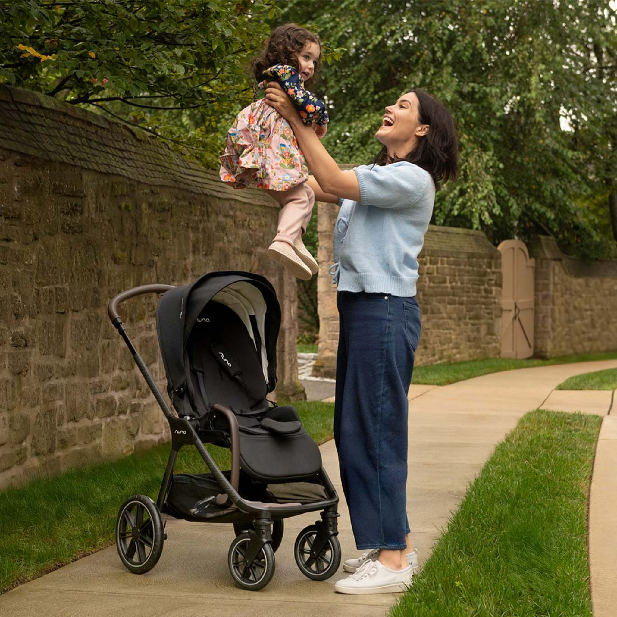 trvl lx next + pipa urbn travel system - Tots to Teens Furniture