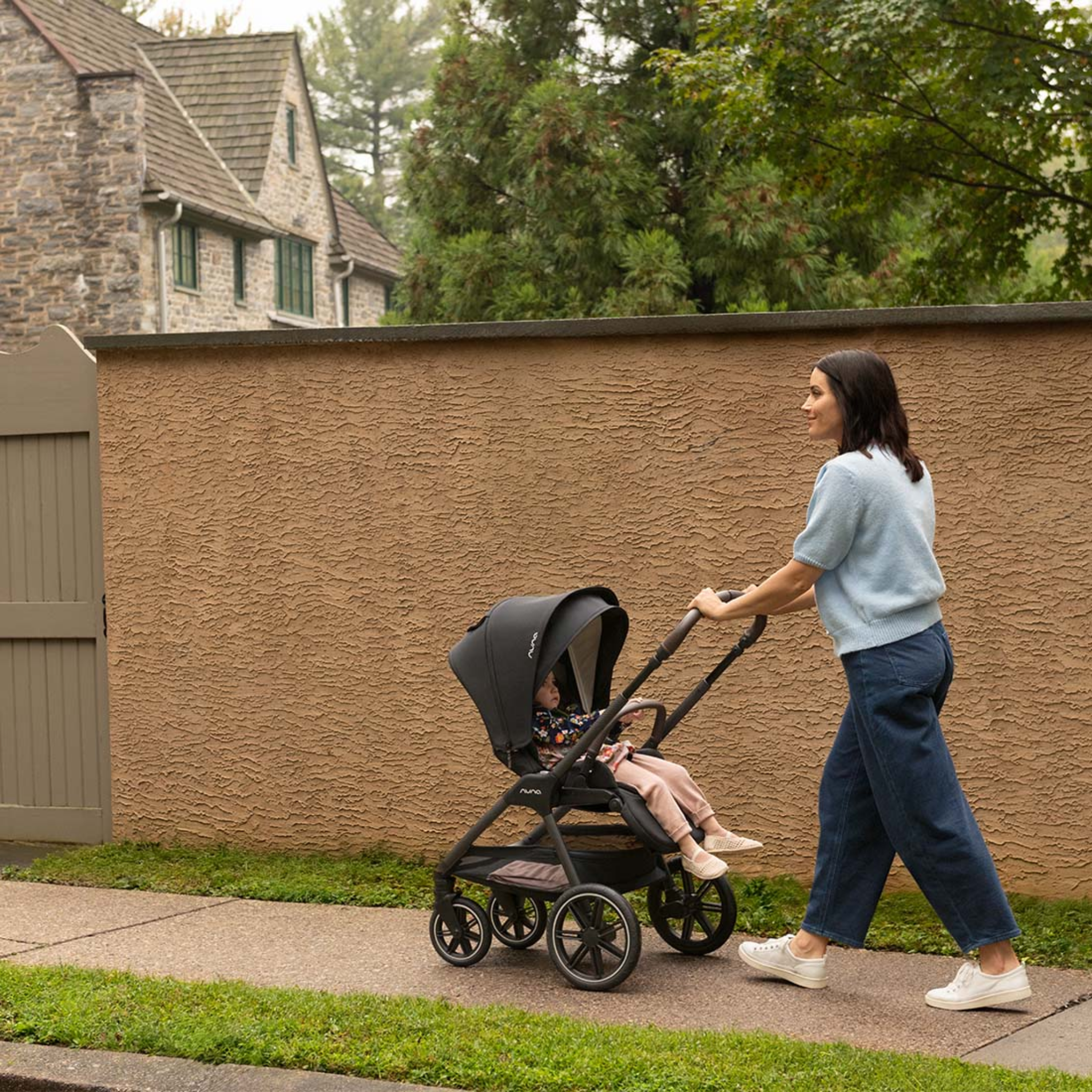 trvl lx next + pipa urbn travel system - Tots to Teens Furniture