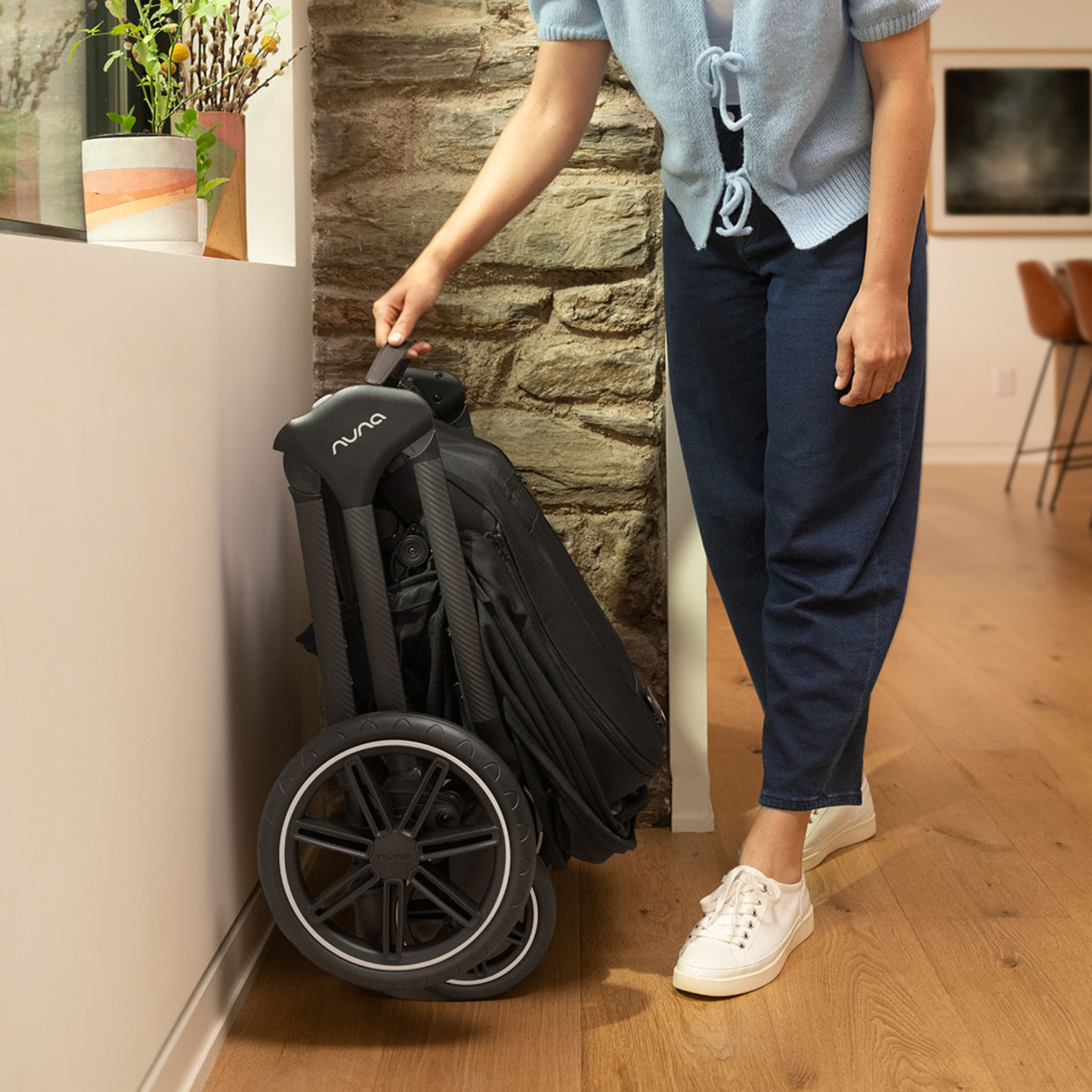 trvl lx next + pipa urbn travel system - Tots to Teens Furniture