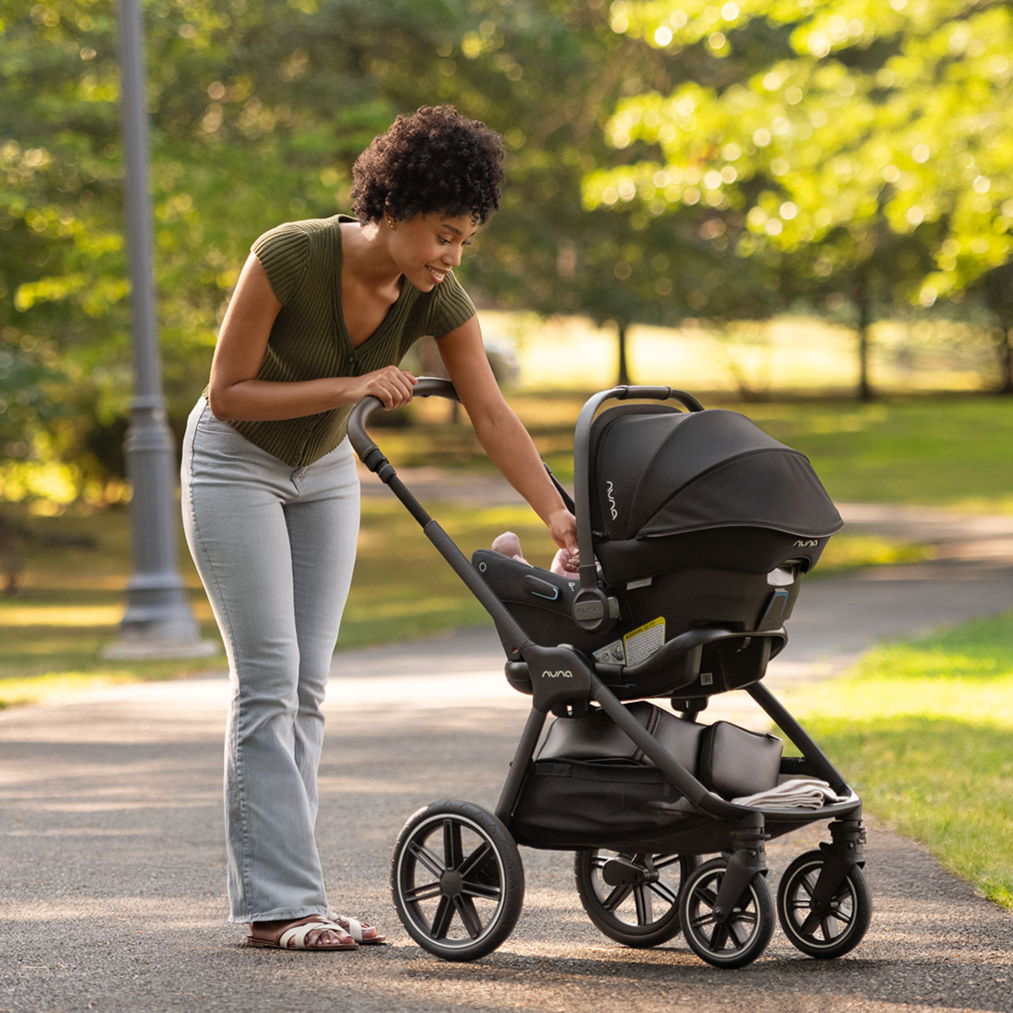 trvl lx next + pipa urbn travel system - Tots to Teens Furniture