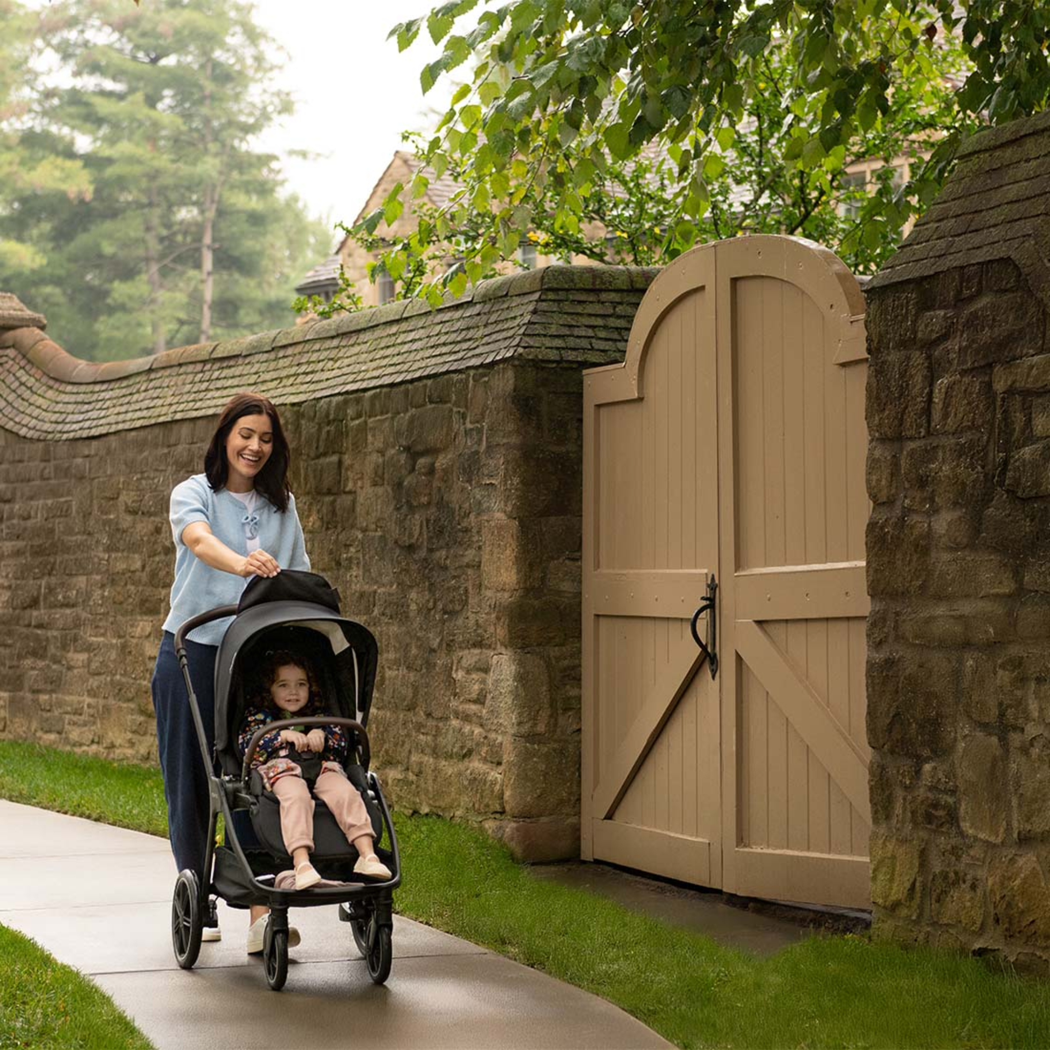 trvl lx next + pipa urbn travel system - Tots to Teens Furniture