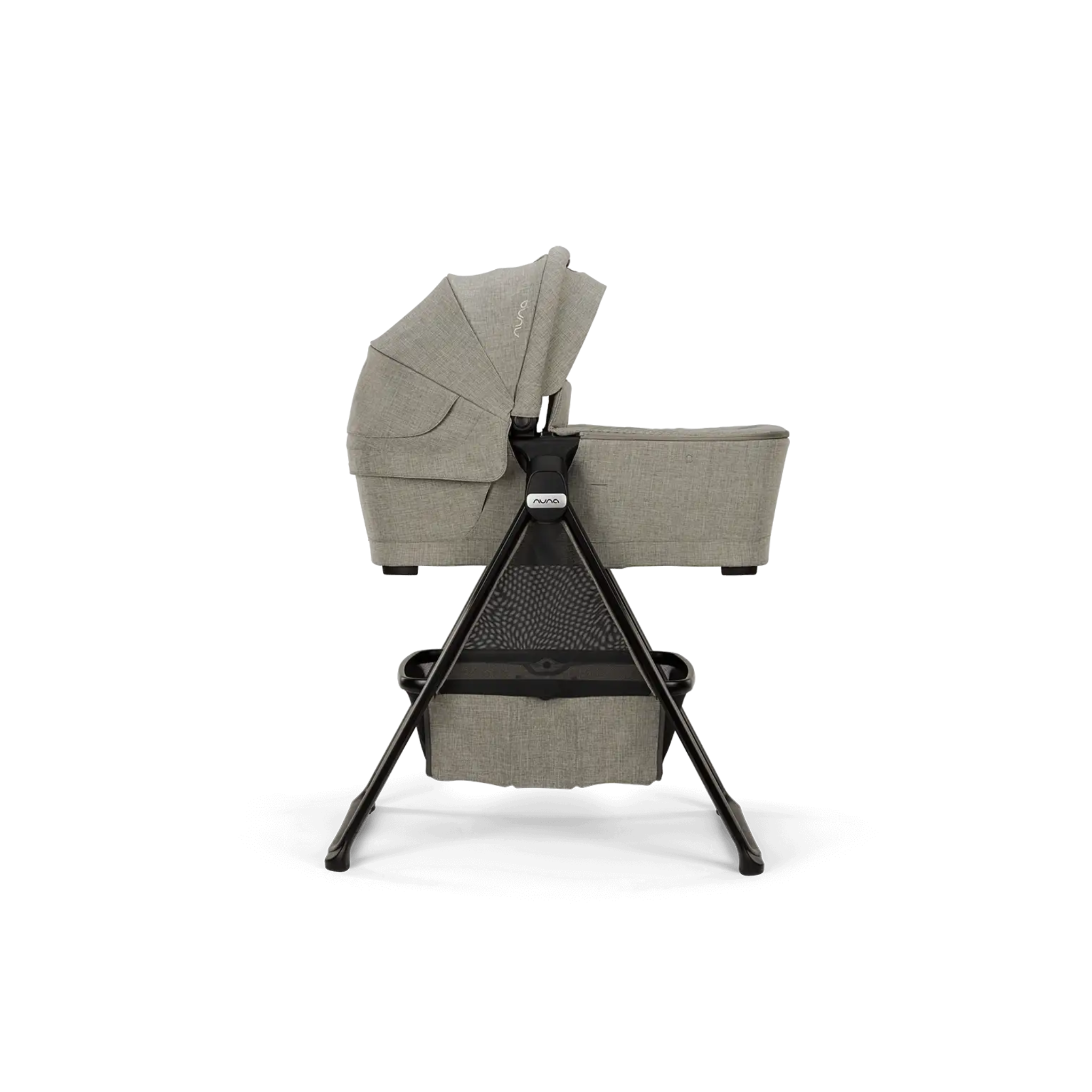 swiv + triv Series Bassinet BMW Collection