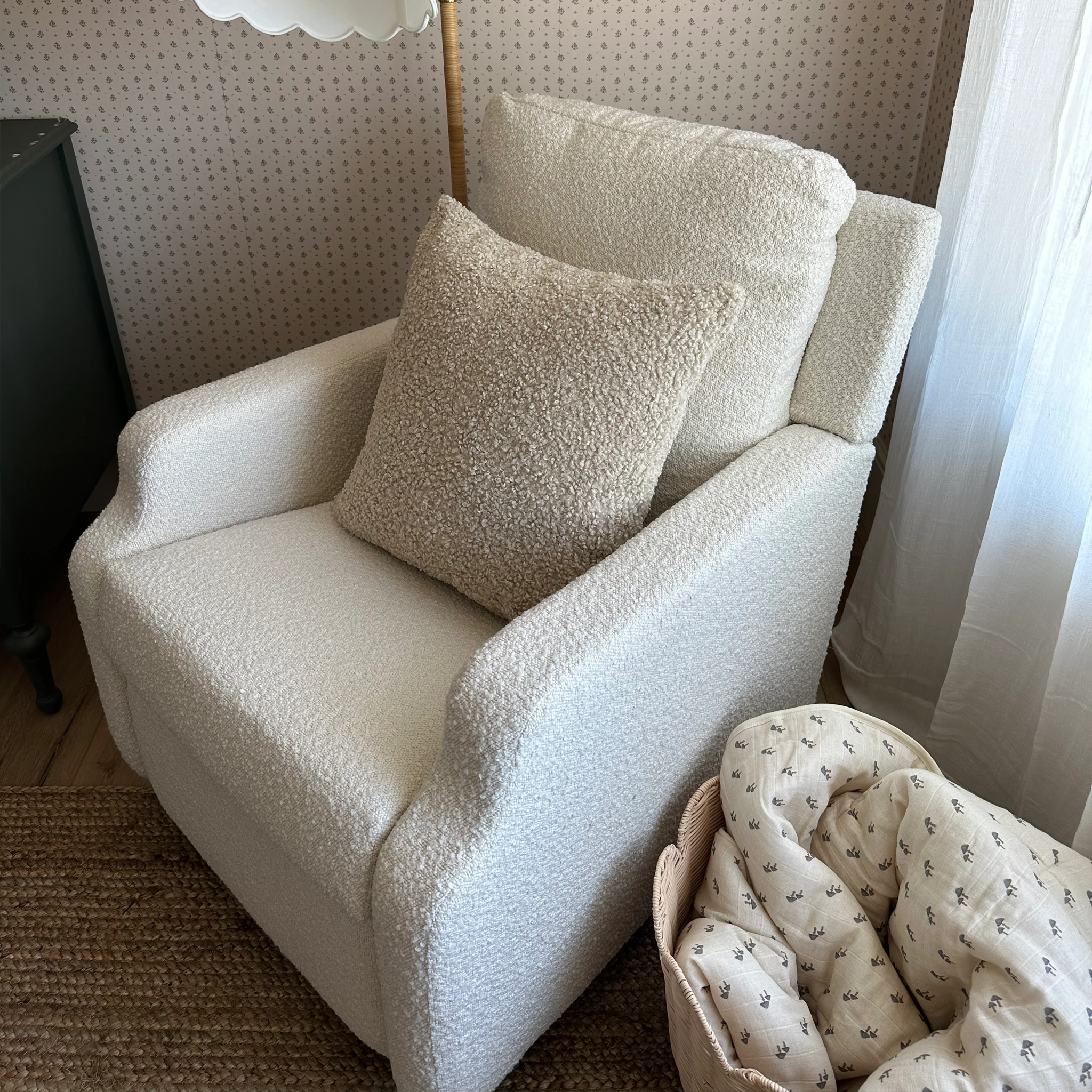 Oilo Harlow Gliding Swivel Nursery Recliner - Tots to Teens Furniture