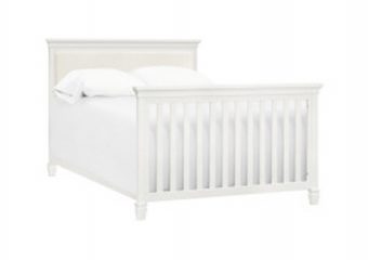 Darlington crib in warm white3